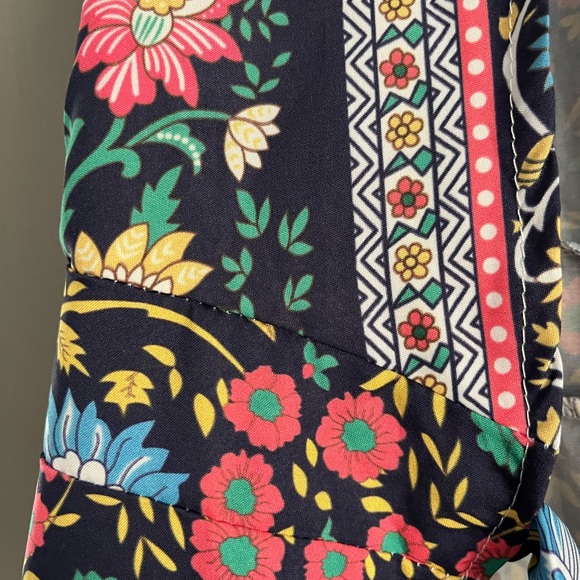 LAST CHANCE Floral Wrap Mini Dress - Picture 11 of 15